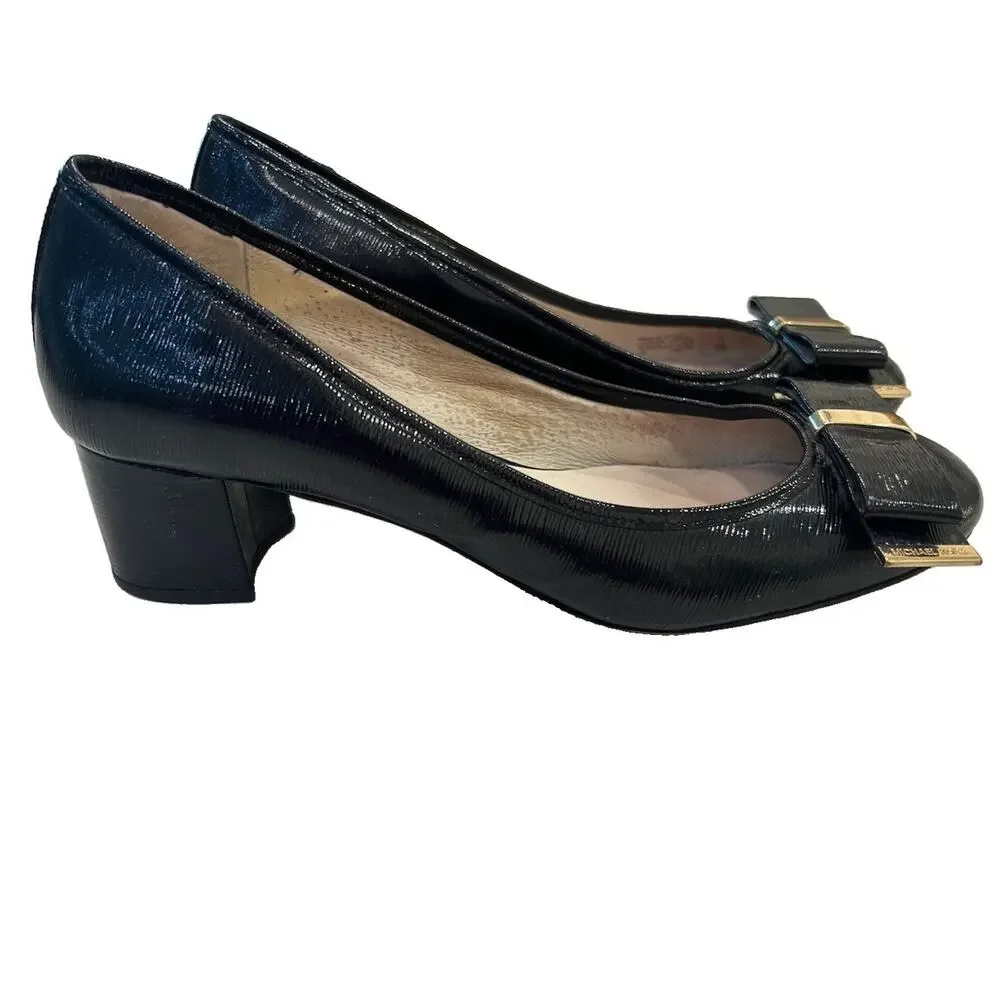 Michael Kors Kiera Mid Pumps Black Patent Leather Bow Toe Gold Logo Heels Sz 8M